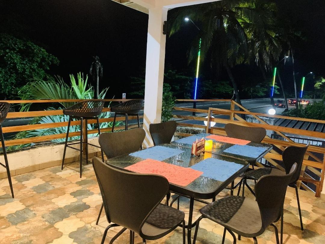Namaste Hotel & Restaurant Libreville Extérieur photo